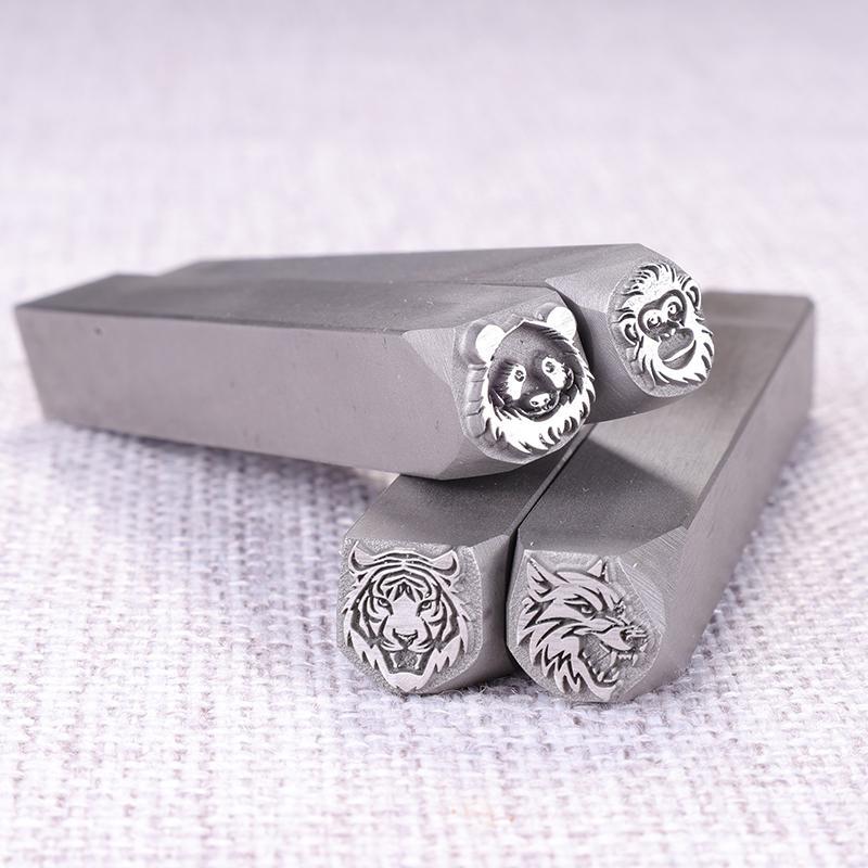Punzoni in acciaio a forma di  - Wolf Jewelry & Watches Tampa Reviews recensione e prezzo